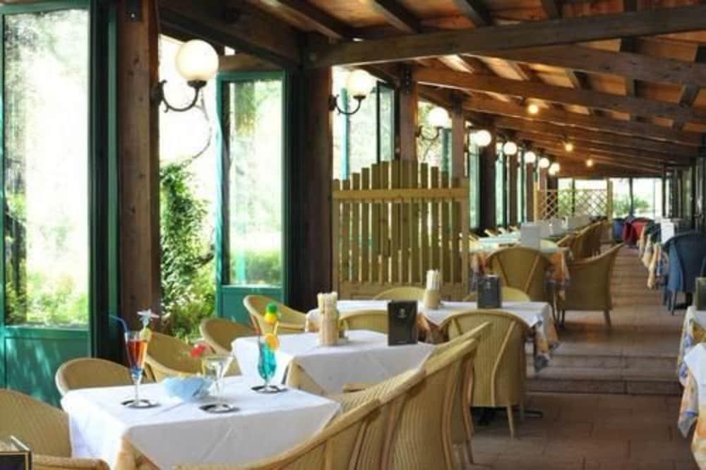 Hotel Park Oasi 4*