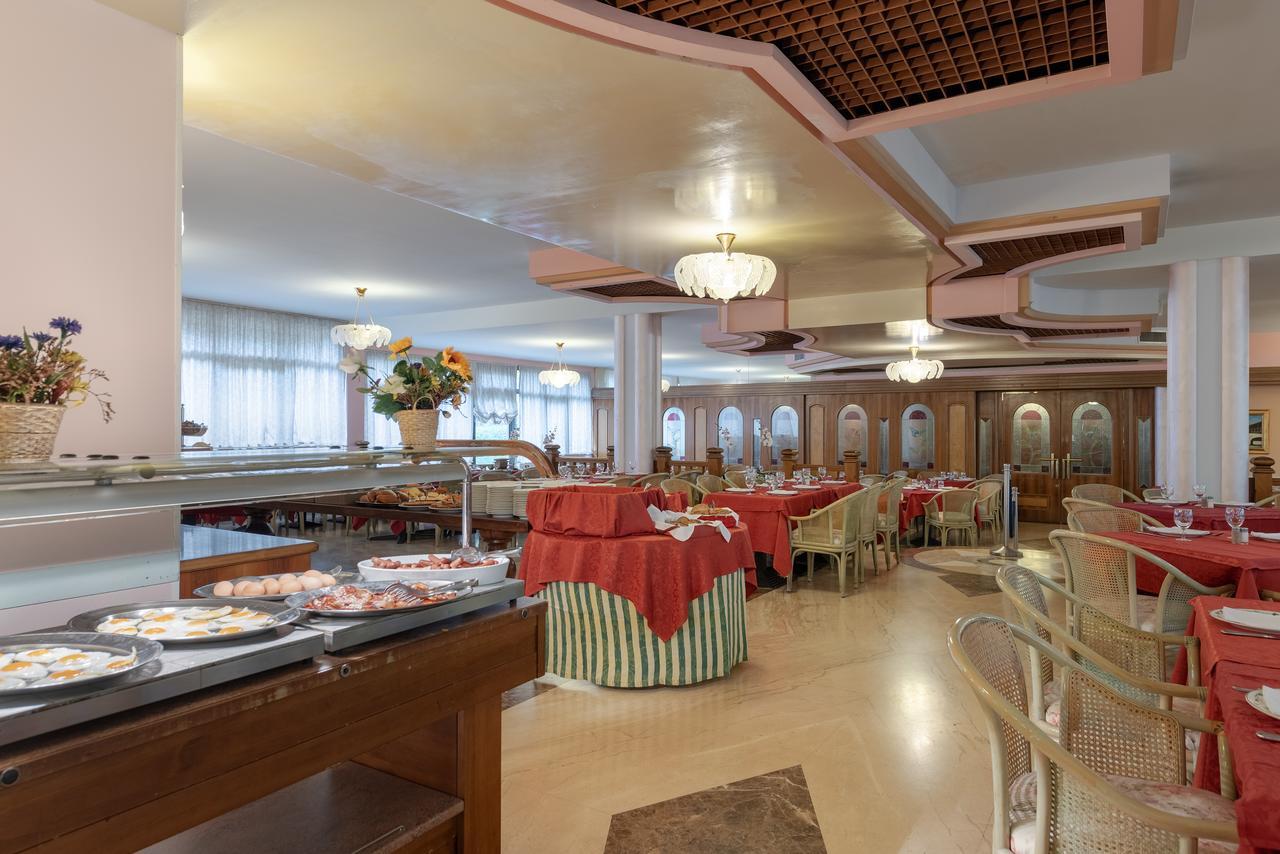 Park Oasi Hotel 4*