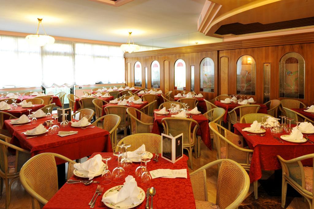 Park Oasi 4* Garde